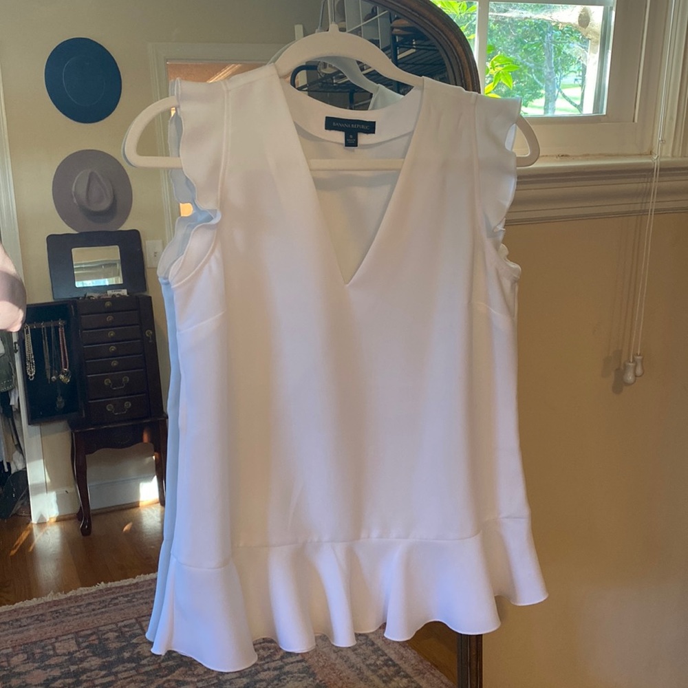 Sleeveless blouse